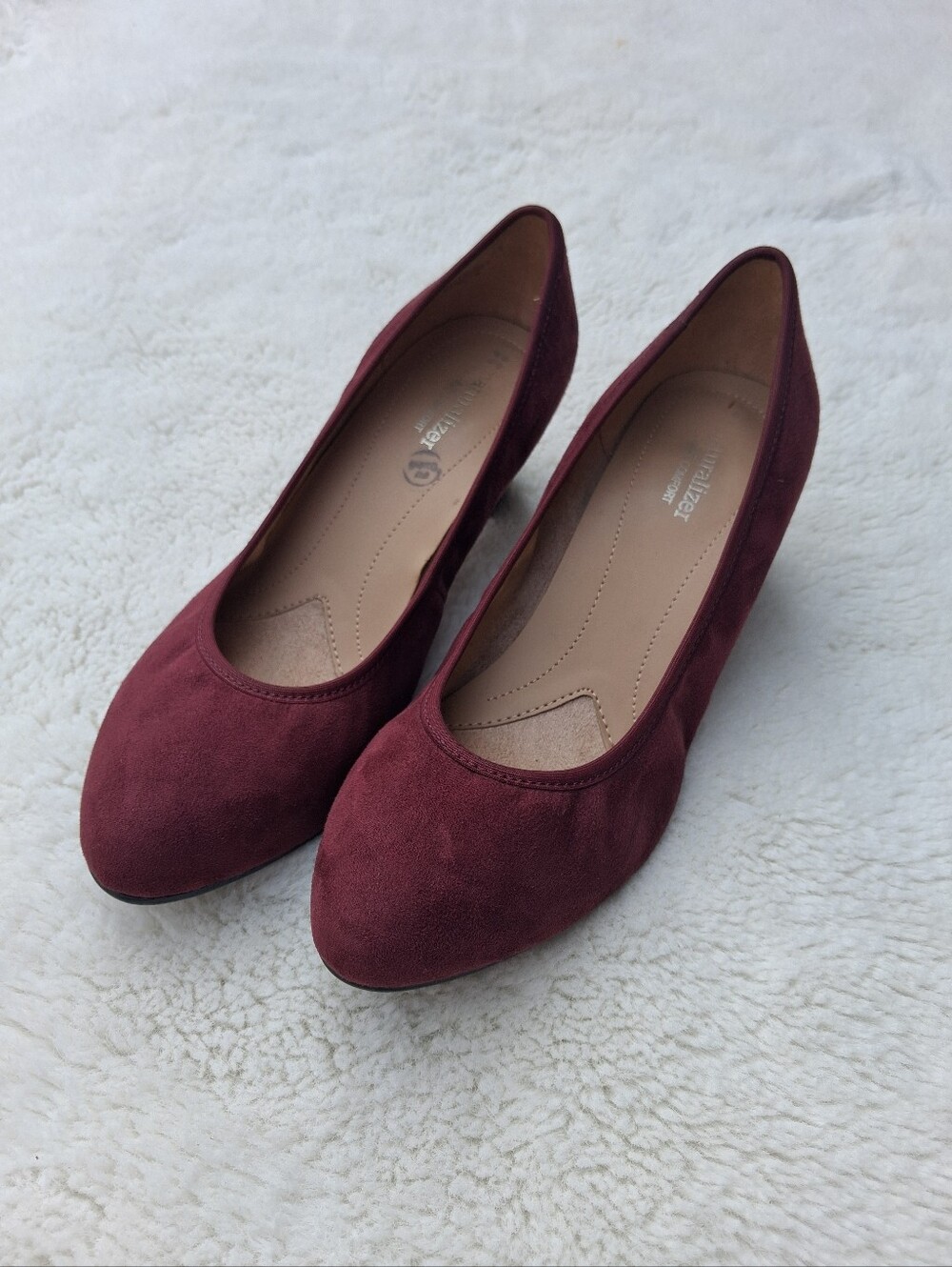 Naturalizer Women's Burgundy Suede Heels Size 7.5W